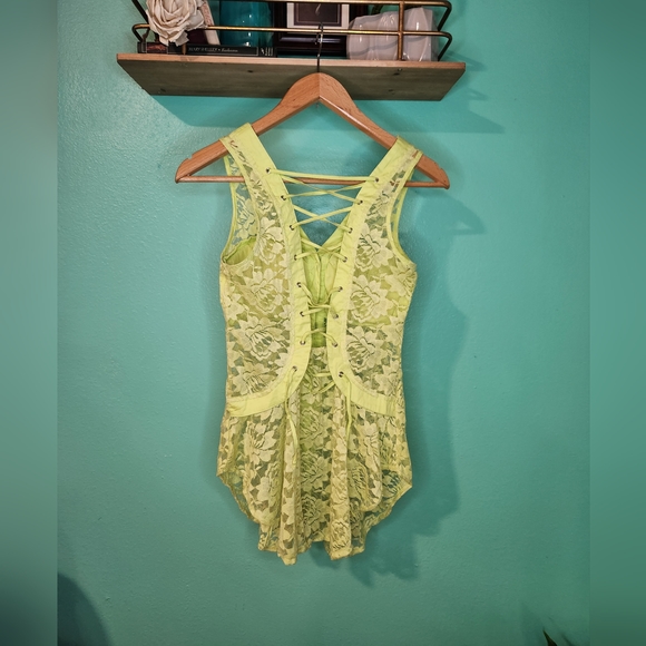 NWOT lace top - Picture 7 of 10